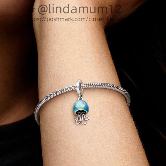 Pandora Colour-changing Jellyfish Dangle Charm - Picture 4 of 4